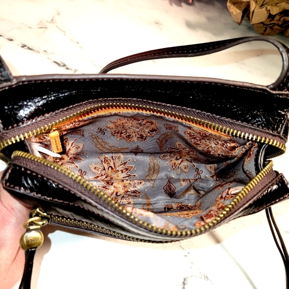 HOBO Shiny Black Leather With Contrast Stitching Shoulder & Crossbody Bag - Picture 4 of 10